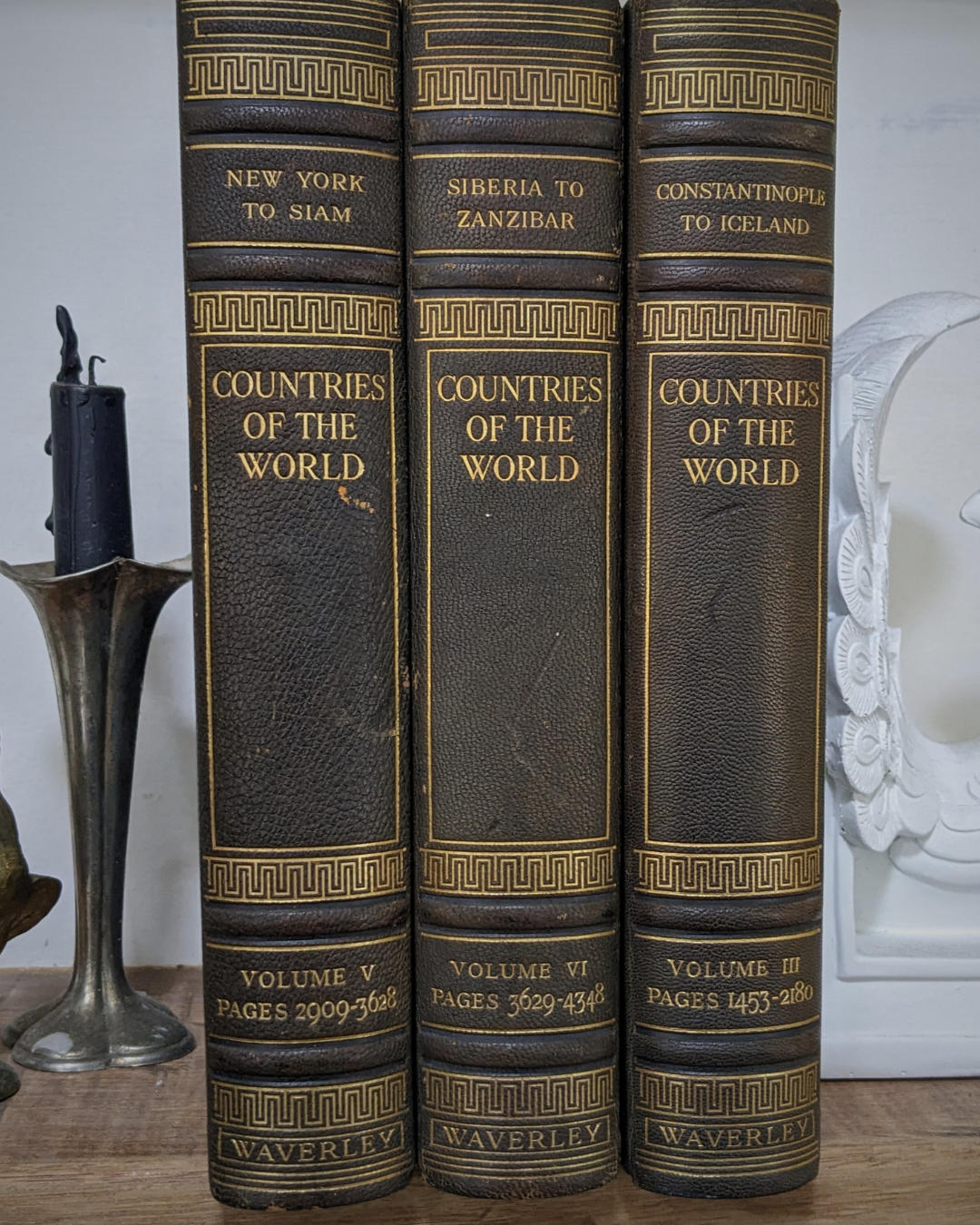 COUNTRIES OF THE WORLD HARDCOVER BOOK SET